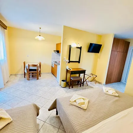 Aneton מלון דירות כריסי אמודיה