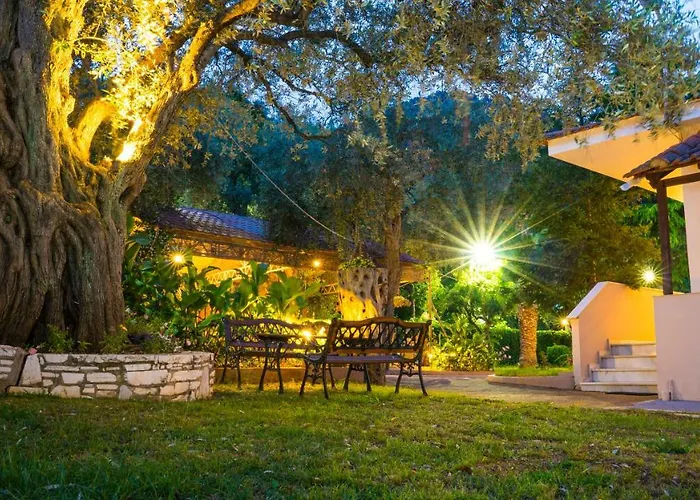 Aneton מלון דירות 2*