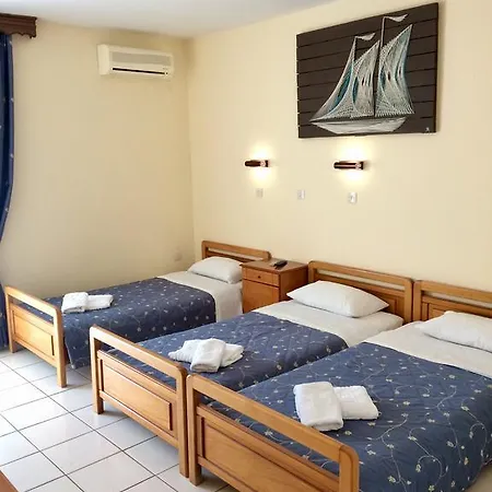 Aneton Apartahotel