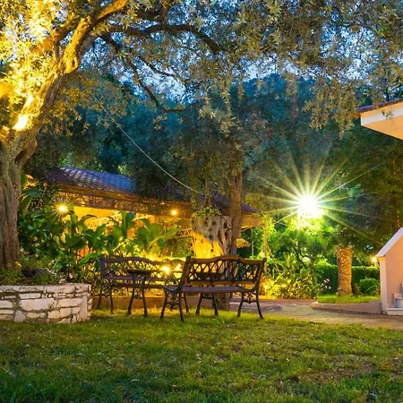 Aneton Apart Otel 2*