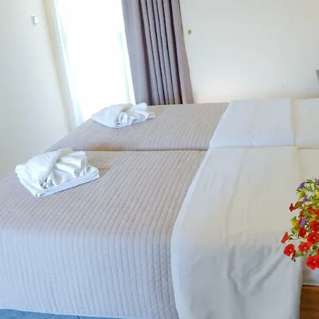 Aneton מלון דירות