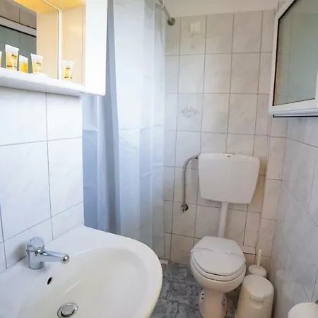 מלון דירות Aneton כריסי אמודיה