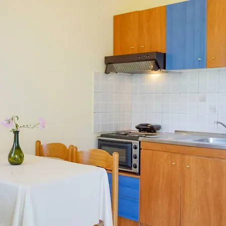 Aneton כריסי אמודיה