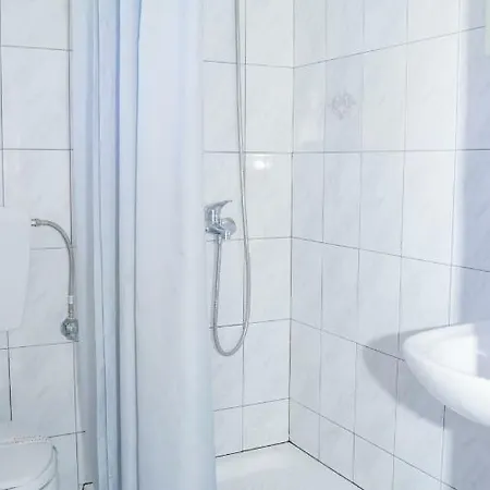 Apart Otel Aneton 2*